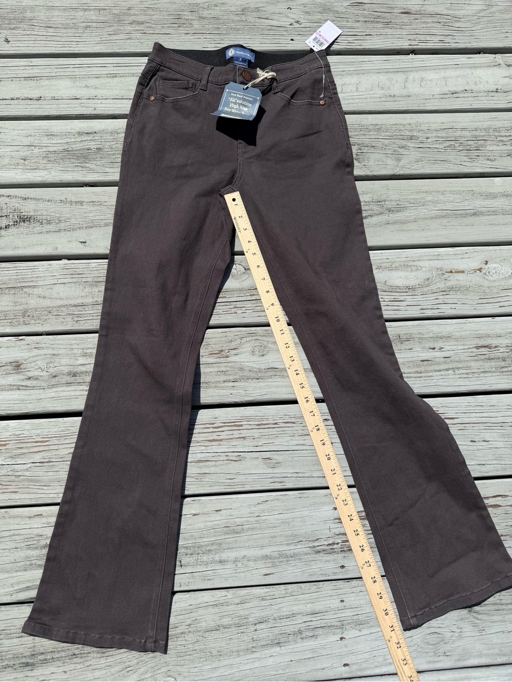 Democracy NWT Ab Solution High-Rise Flare Jeans Itty Bitty Boot - Picture 4 of 5